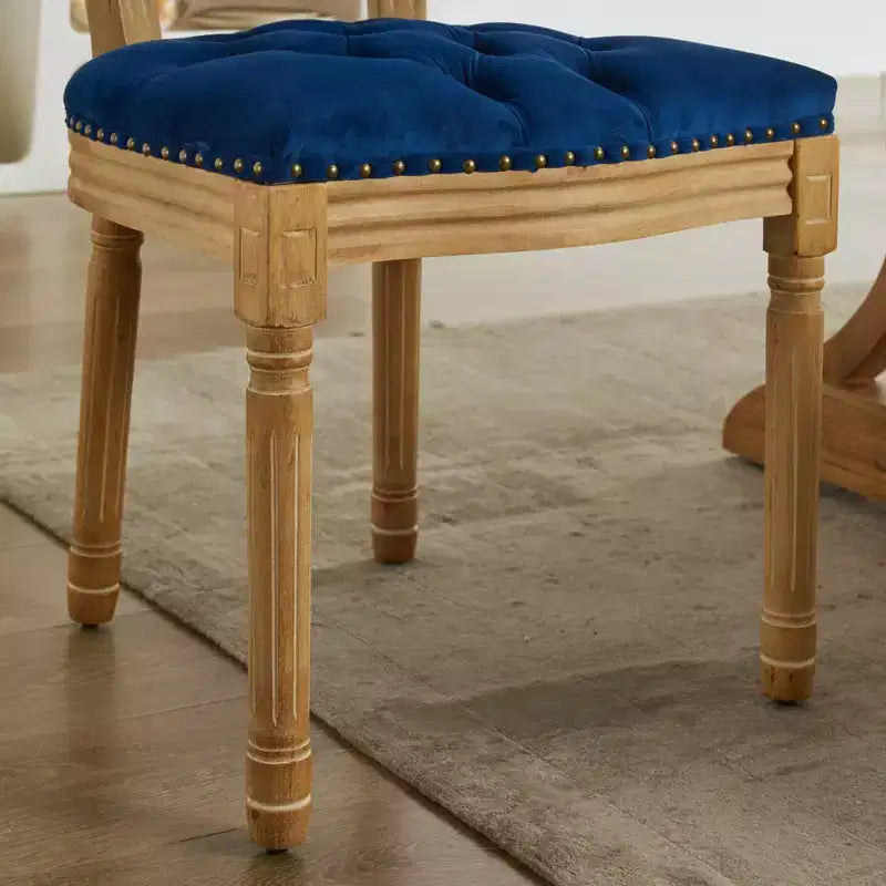 Chaises de salle à manger capitonnées de style français