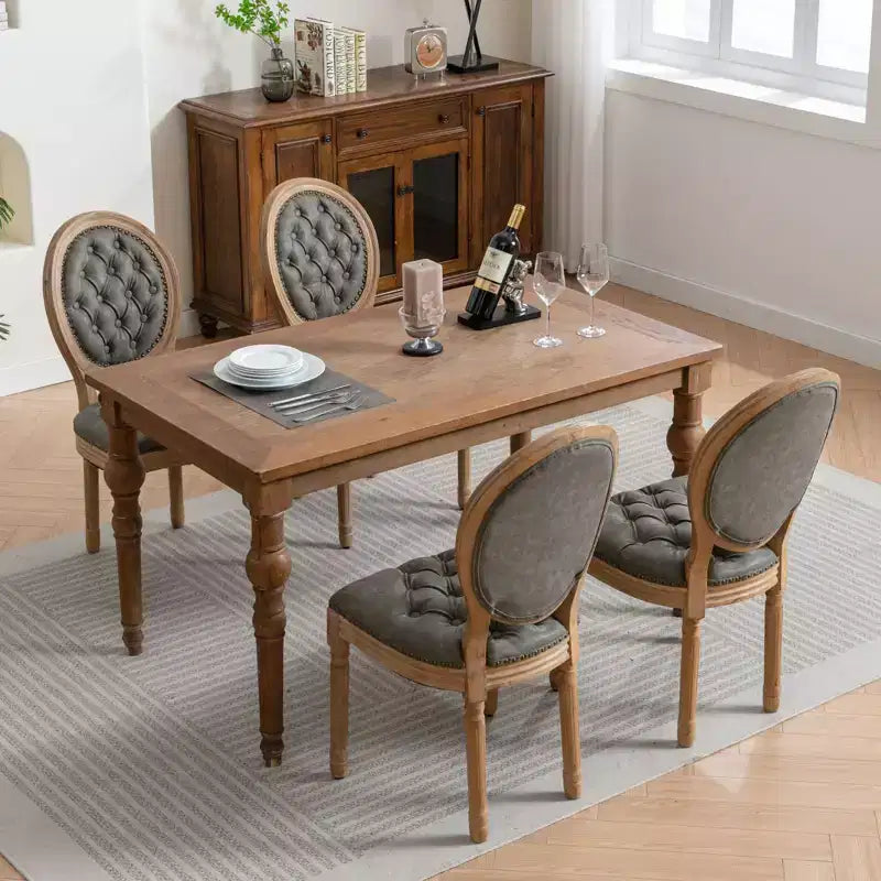 Chaises de salle à manger capitonnées de style français