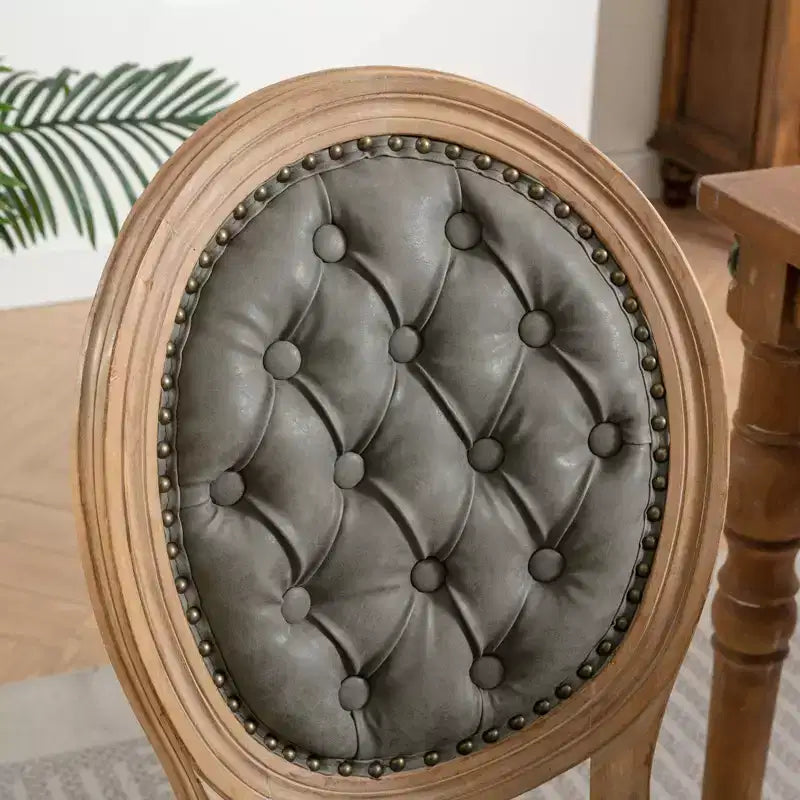 Chaises de salle à manger capitonnées de style français