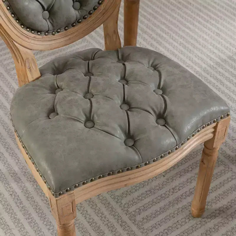 Chaises de salle à manger capitonnées de style français