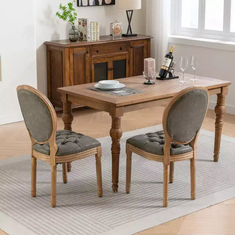 Chaises de salle à manger capitonnées de style français