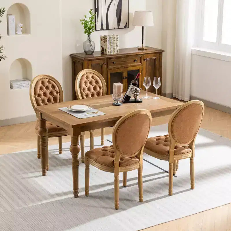 Chaises de salle à manger capitonnées de style français