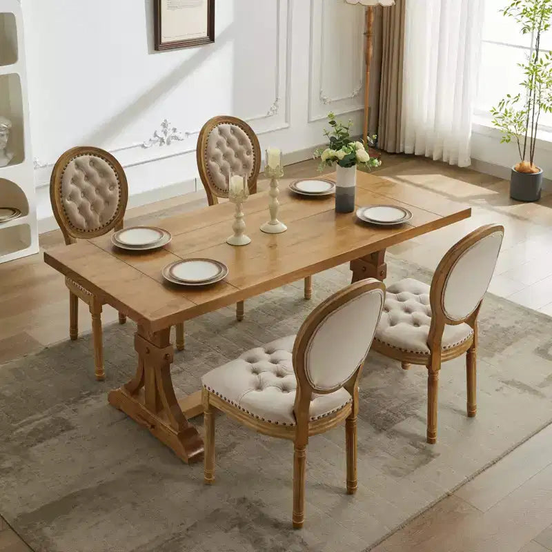 Chaises de salle à manger capitonnées de style français