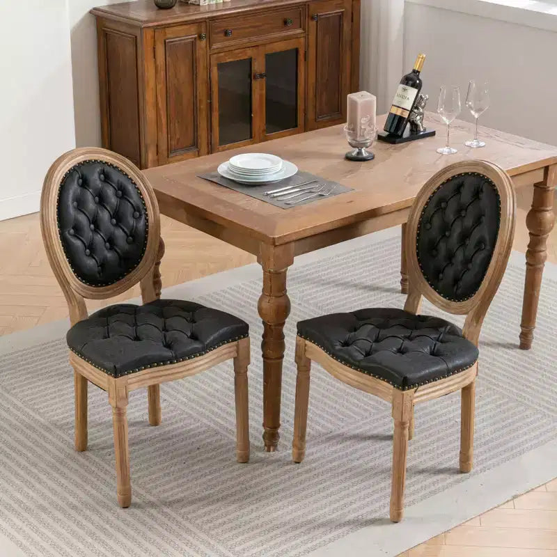 Chaises de salle à manger capitonnées de style français