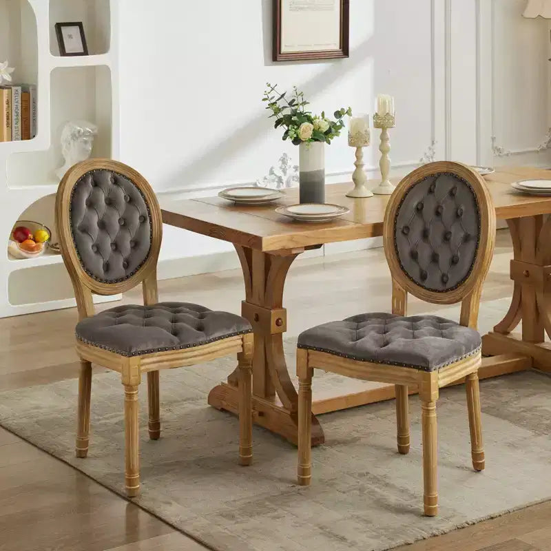 Chaises de salle à manger capitonnées de style français
