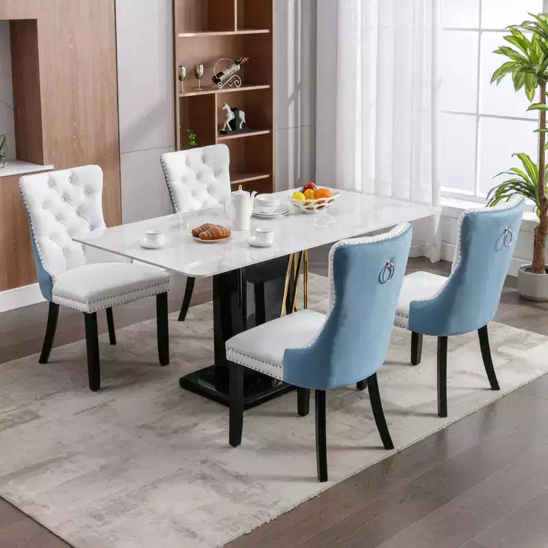 Chaises de salle à manger capitonnées et toniques
