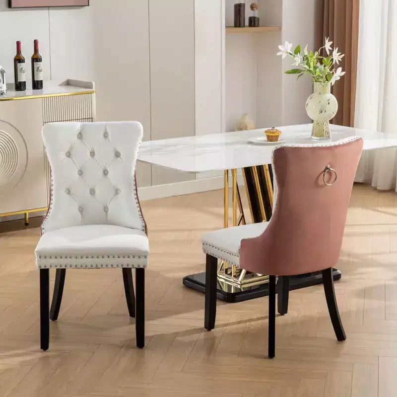 Chaises de salle à manger capitonnées et toniques