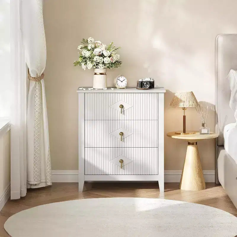 Commode cannelée de tiroirs, meuble de rangement moderne
