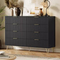 Commode moderne en bois avec poignées métalliques